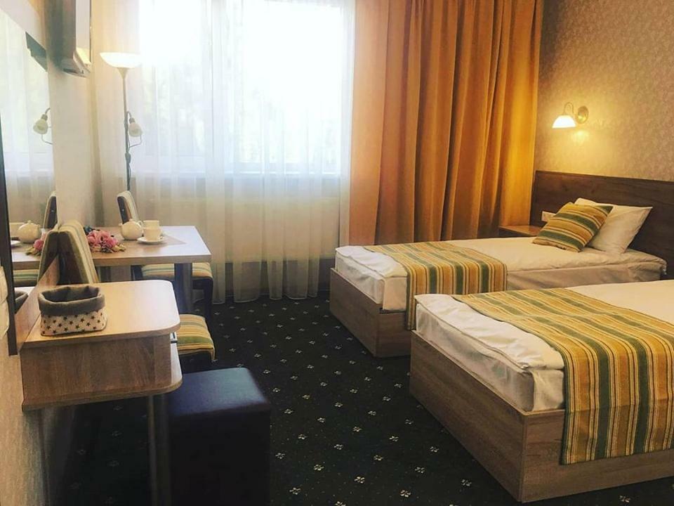 Hotel Rioro Myrhorod Exterior foto