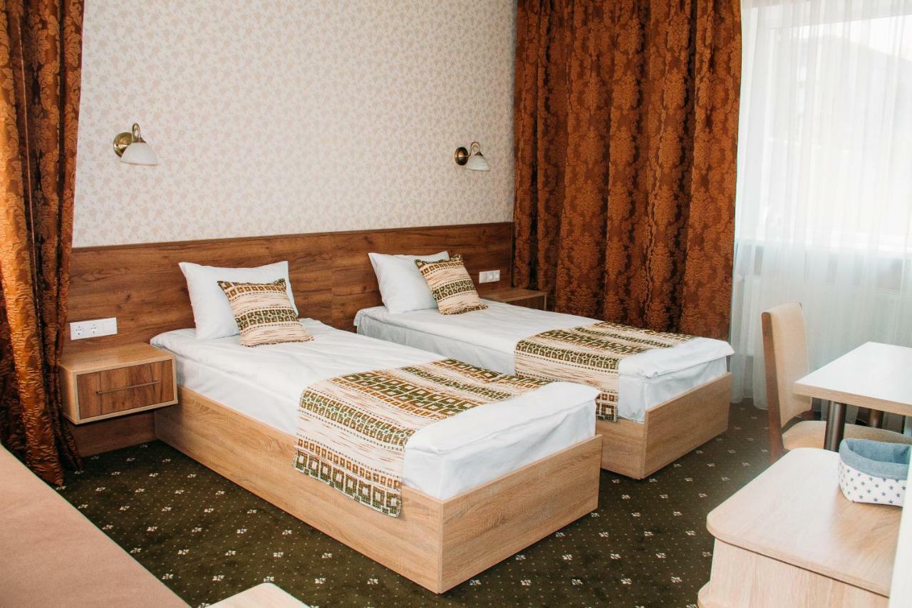 Hotel Rioro Myrhorod Exterior foto
