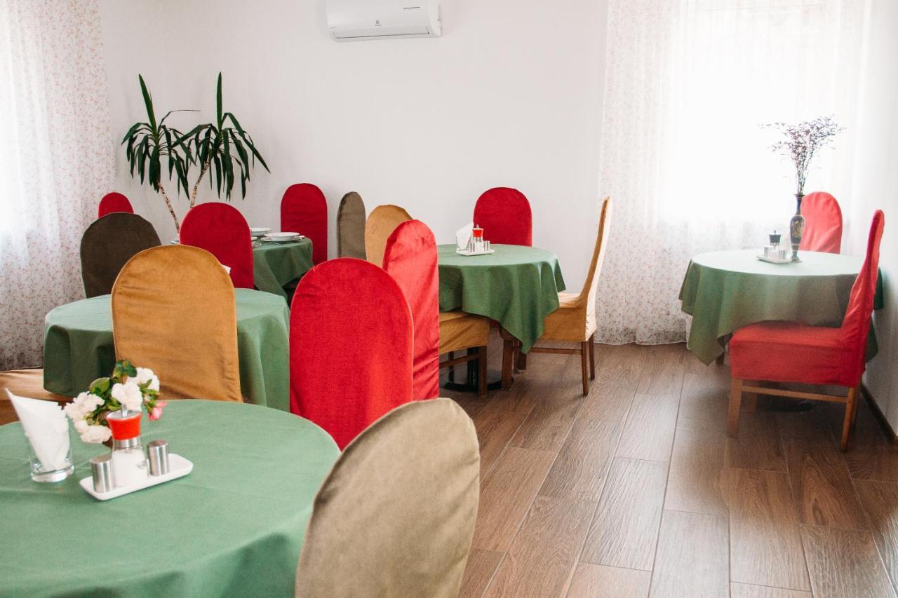 Hotel Rioro Myrhorod Exterior foto